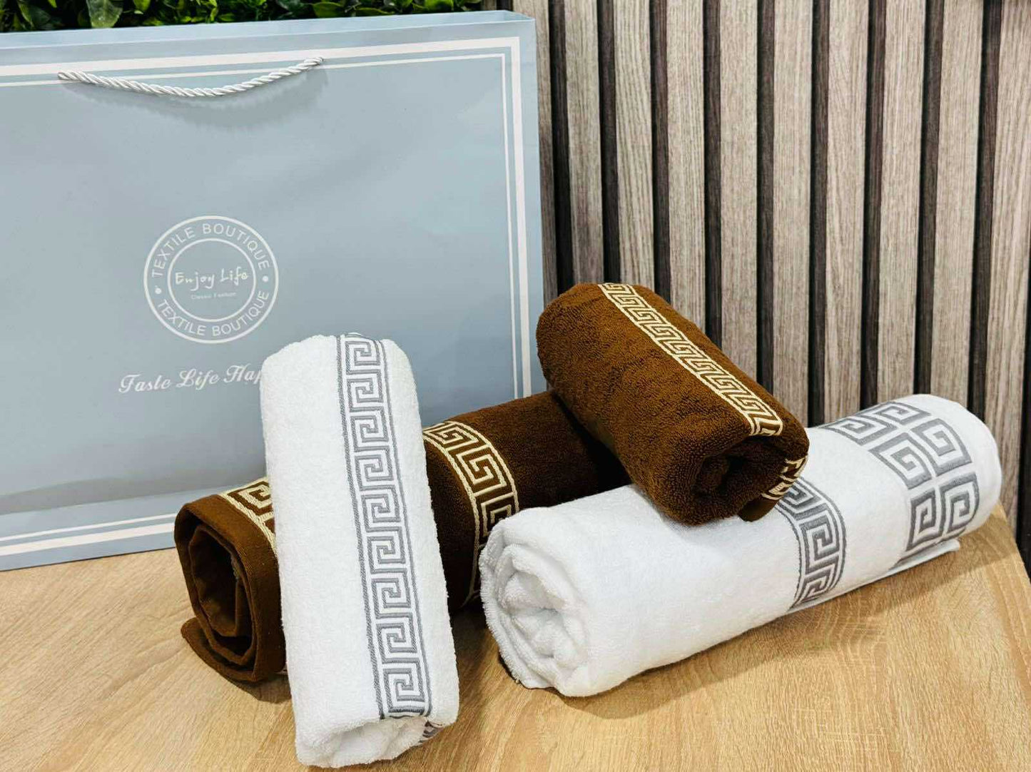 Serviettes 4 pièces مناشف