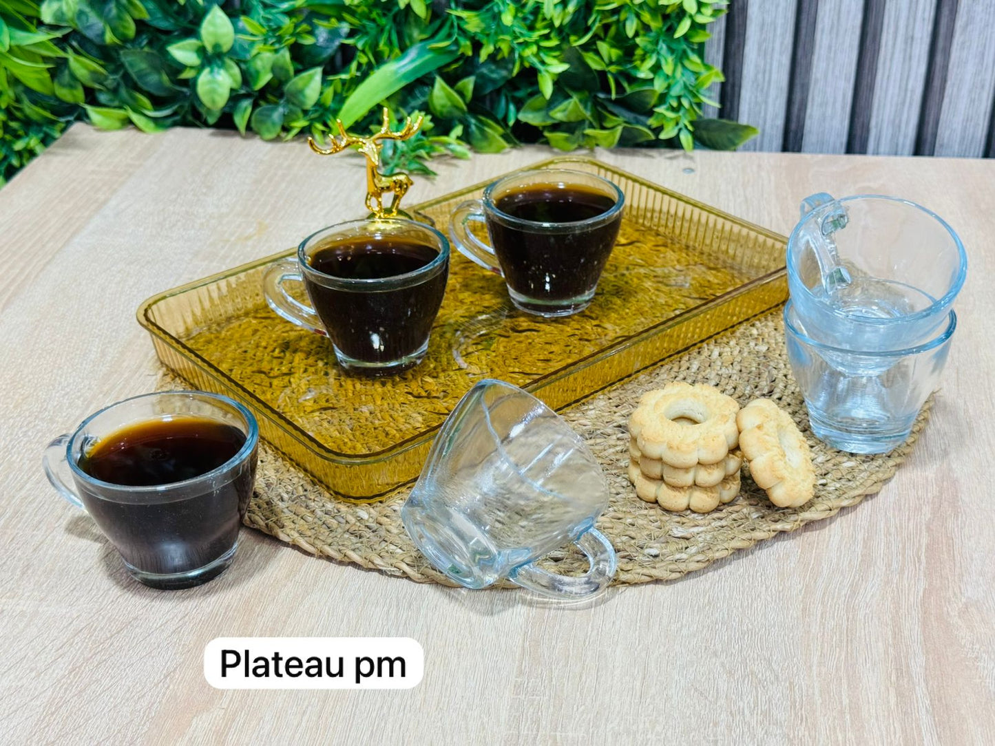 PACK plateau PM en Dorée rectangulaire + 6 tasse en verre طبق و كيسان