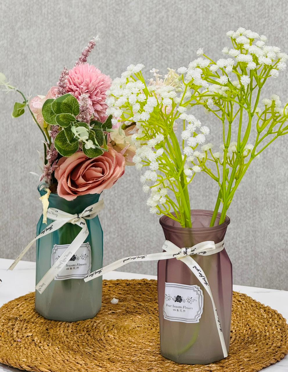 Lot 2 Vases en verre مدموج