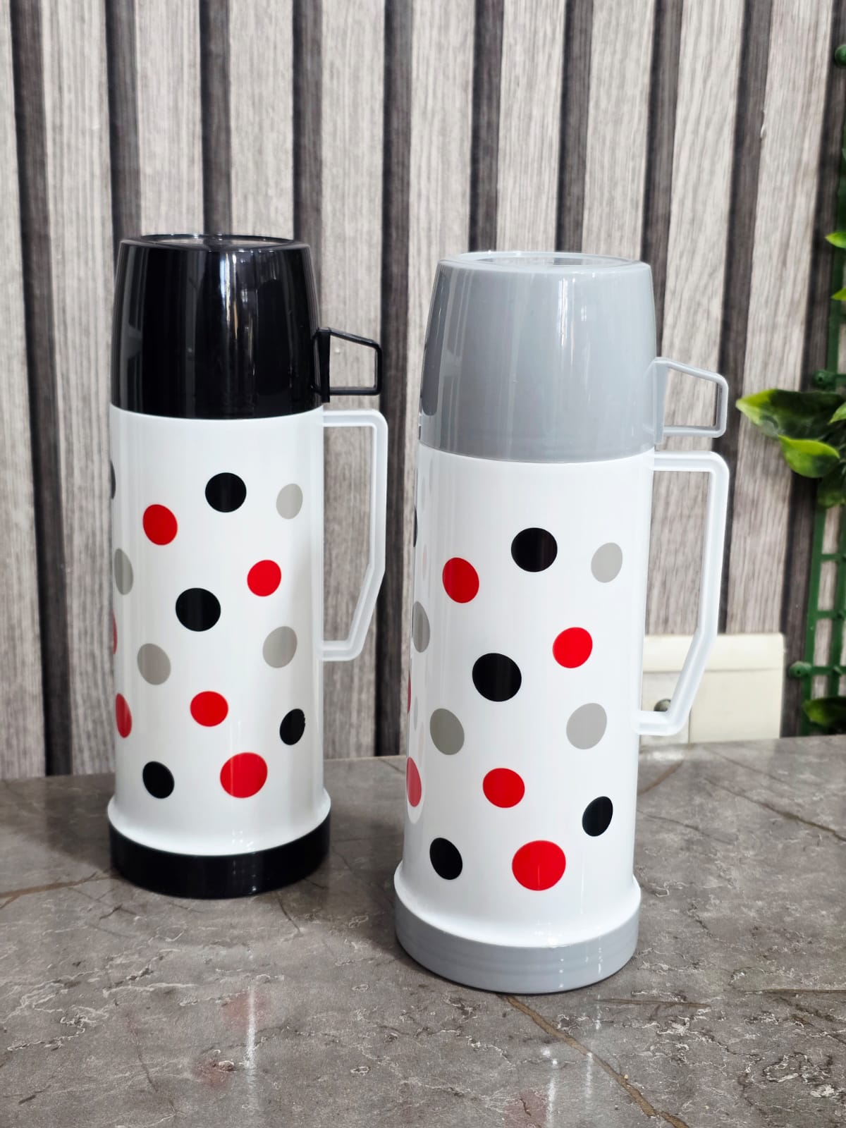 Un thermos 0.45 L مدموج