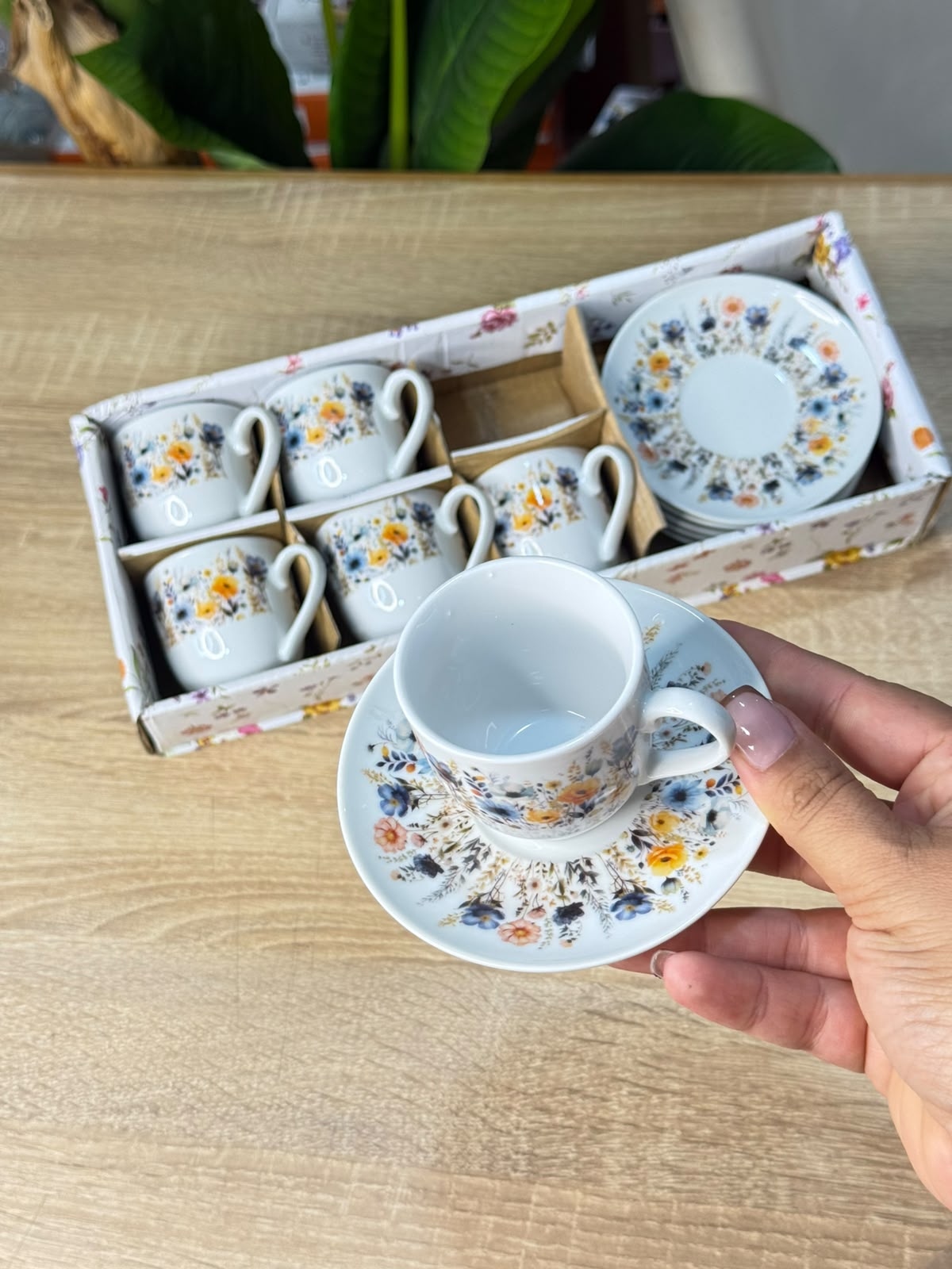 Service a café