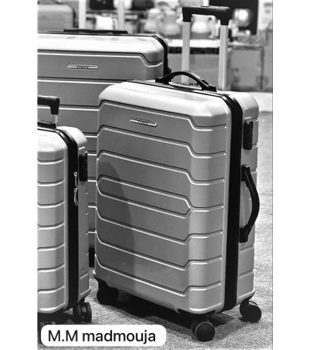 - Valise MM بدون اختيار الالوان