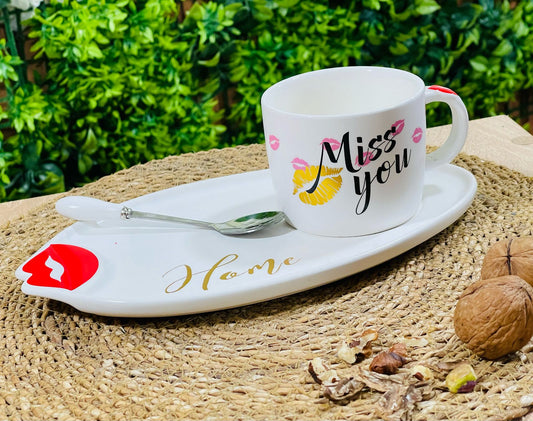 Tasse à café en céramique avec cuillère et sous tasse
