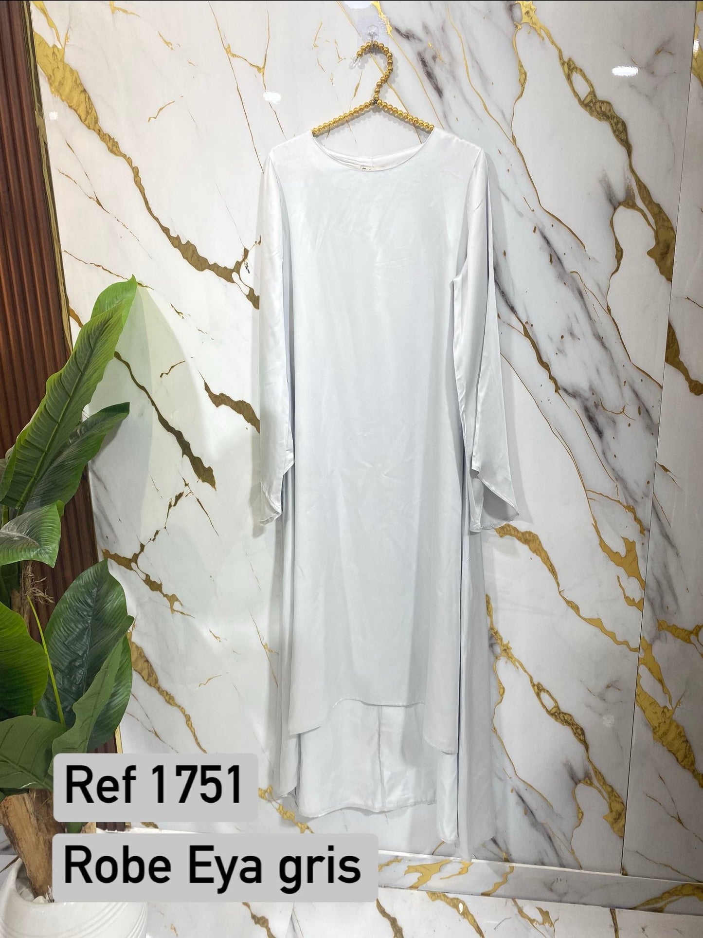 Robe Eya