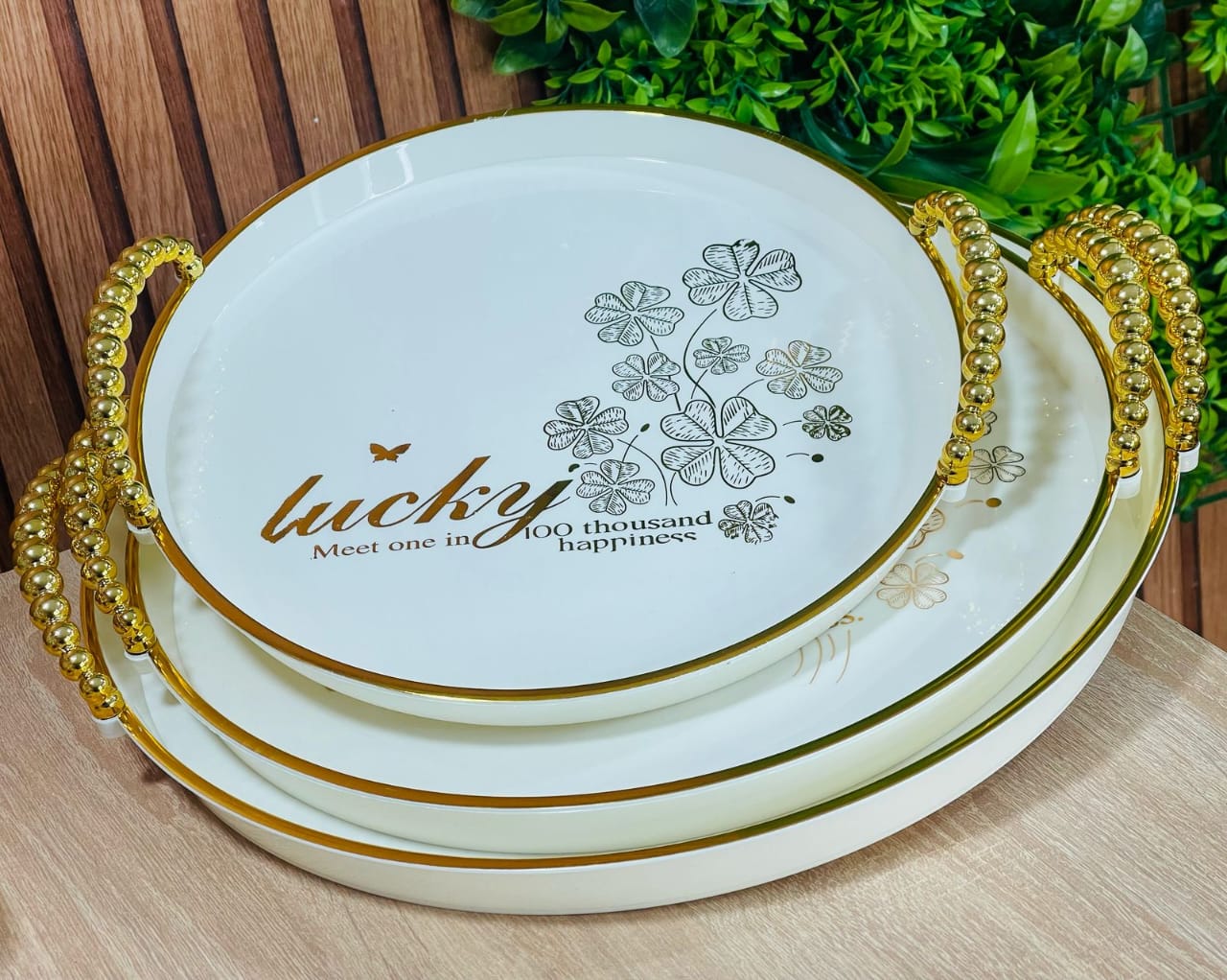 3 plateaux