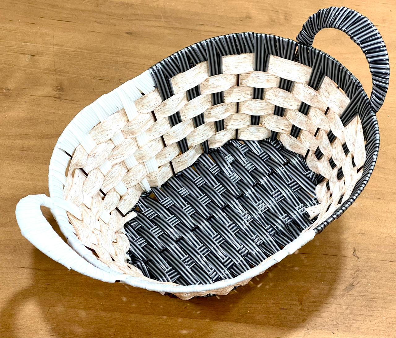 Corbeille 1 pièce مدموجة الشكل و اللون