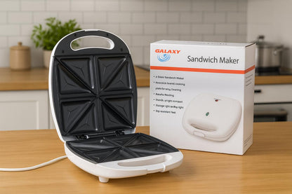 Appareil à sandwichs avec plaques antiadhésives